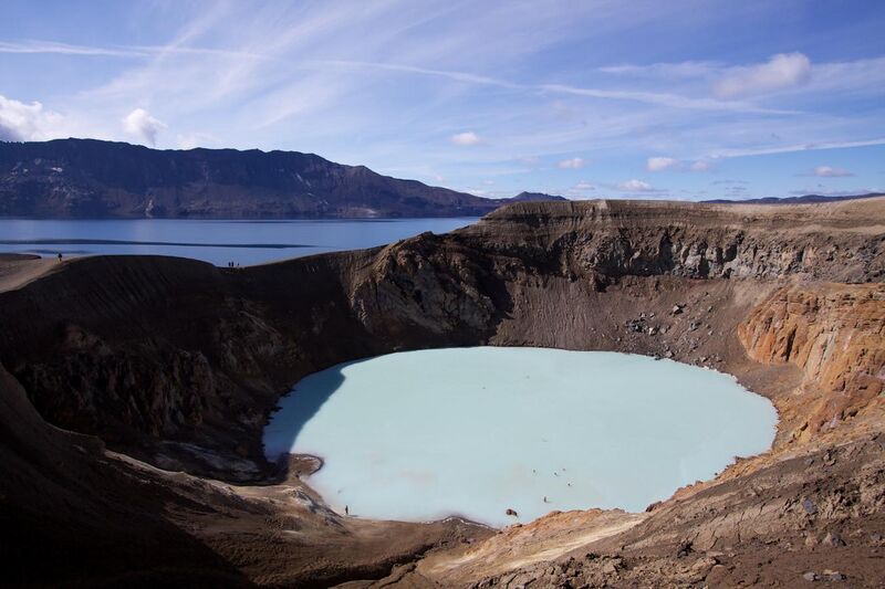 File:Viti geothermal lake at Askja.jpg