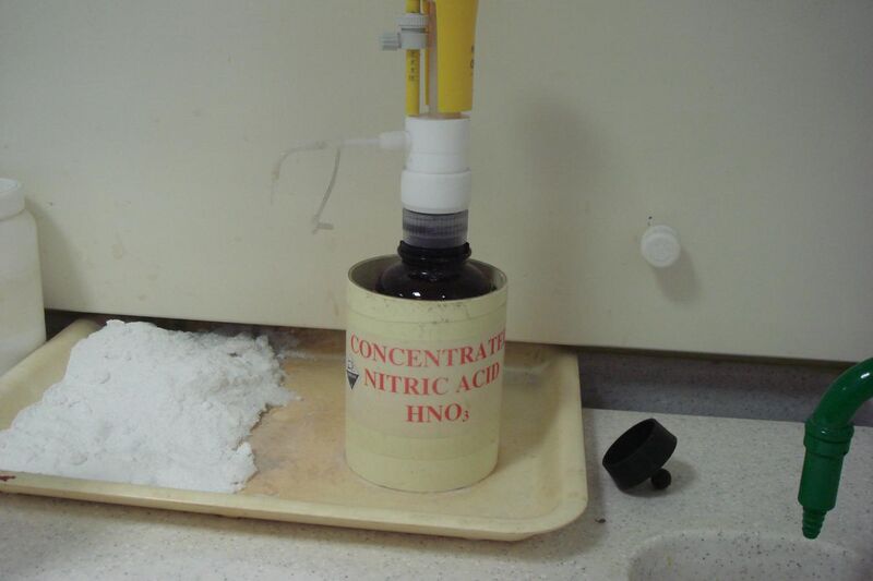 File:Nitric acid lab.jpg