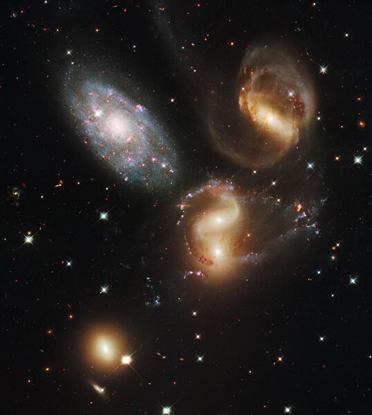 File:Stephan's Quintet Hubble 2009.full denoise.jpg