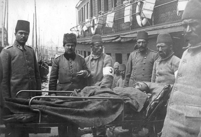 File:Transporting Ottoman injured at Sirkedji.jpg