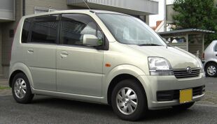 2002-2004 Daihatsu Move 02.jpg