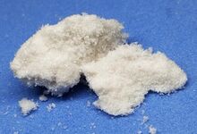 4-Iodophenol powder.jpg