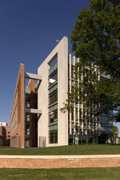 File:FDA Bldg 31 - Exterior (5161375422).jpg