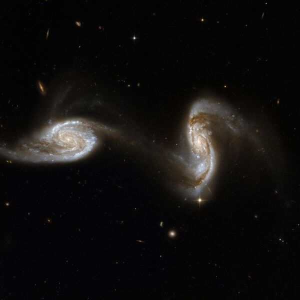 File:Hubble Interacting Galaxy NGC 5257 (2008-04-24).jpg