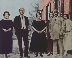 MustafaKemalPasha&LatifeHanim&Family early1923.jpg