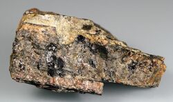 Yttrialite-(Y)-Formanite-(Y)-Britholite-(Y)-842139.jpg