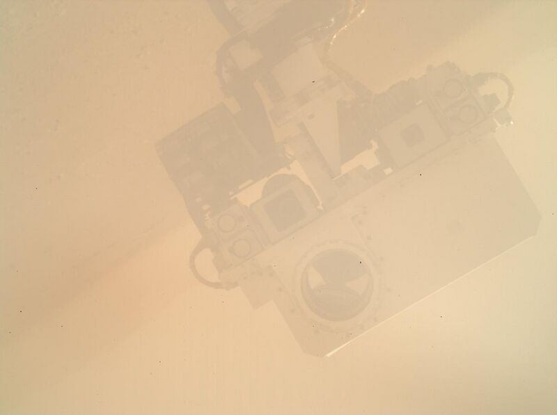 File:Curiosity first space selfie (raw image).jpg