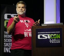 Kanny Biddle at CSICon 2022.jpg