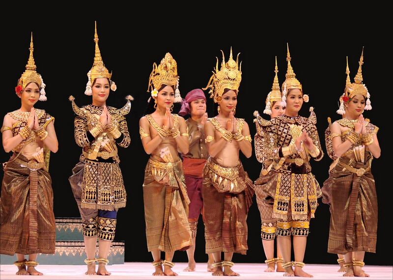 File:Royal Ballet Camboda Apsara Mera.jpg