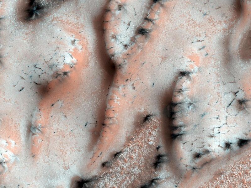 File:Sublimation Of Ice In Martian Spring.jpg