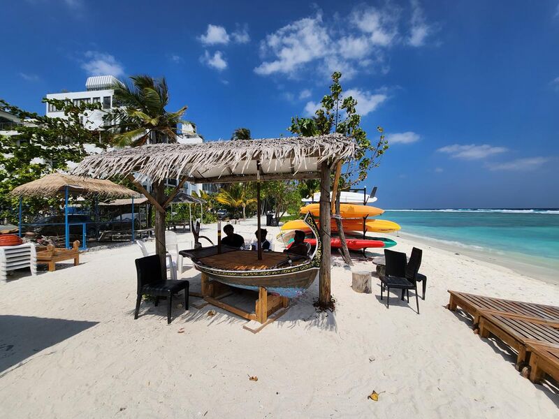 File:Watersports Hulhumale Beach-Maldives-Andres Larin.jpg