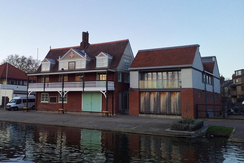 File:Cambridge boathouses - Goldie.jpg
