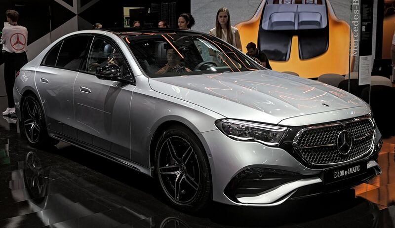 File:Mercedes-Benz W214 IAA 2023 1X7A0284.jpg