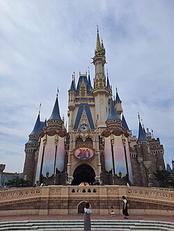 Tokyo Disneyland Cinderella Castle 2023-07-02.jpg