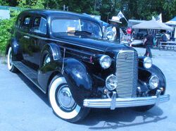 '36 DeSoto (Auto classique Laval '11).JPG