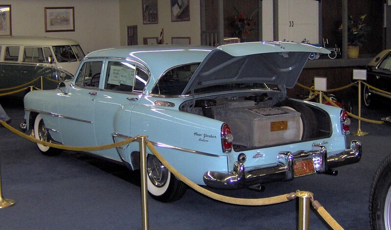 File:1954 Chrysler New Yorker Howard Hughes rear.JPG