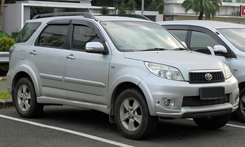 File:2013 Toyota Rush 1.5 S wagon (F700RE; 02-18-2019), South Tangerang.jpg