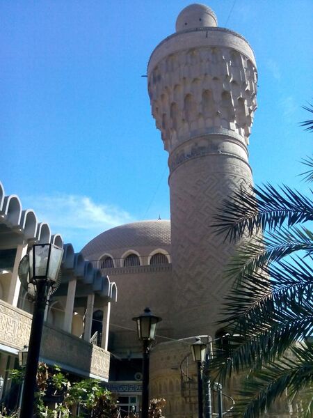 File:AlKhulafa Mosque in Baghdad 46.jpg