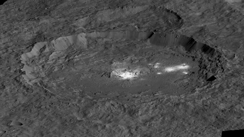 File:PIA21913-DwarfPlanetCeres-OccatorCrater-SimulatedPerspective-20171212.jpg