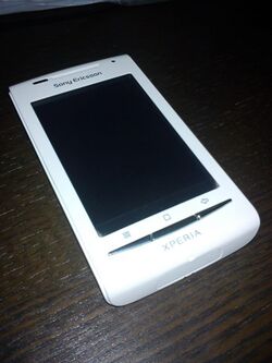 Sony Ericsson Xperia X8.jpg