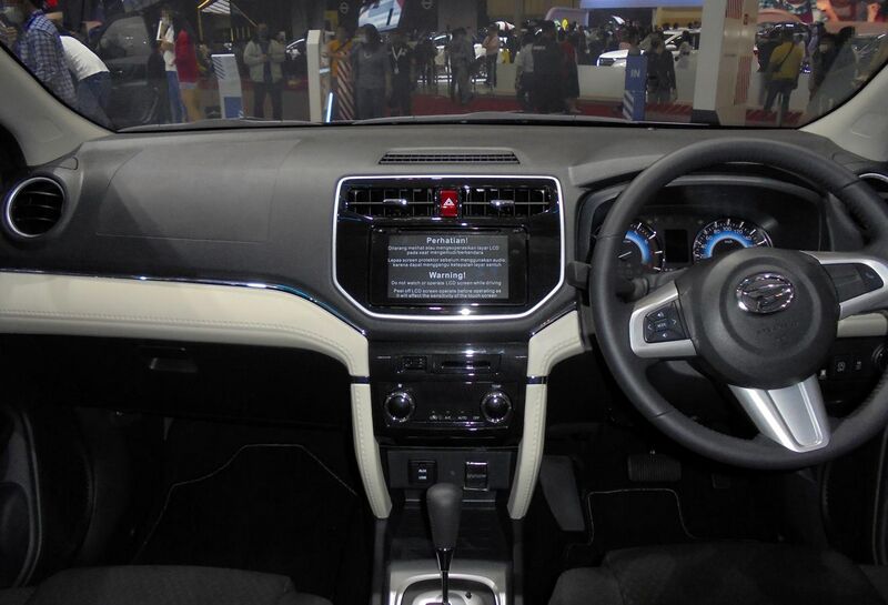 File:2021 Daihatsu Terios R Deluxe 1.5 F800RG interior (20211117).jpg