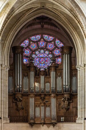 Laon Cathedral Organ 01.JPG