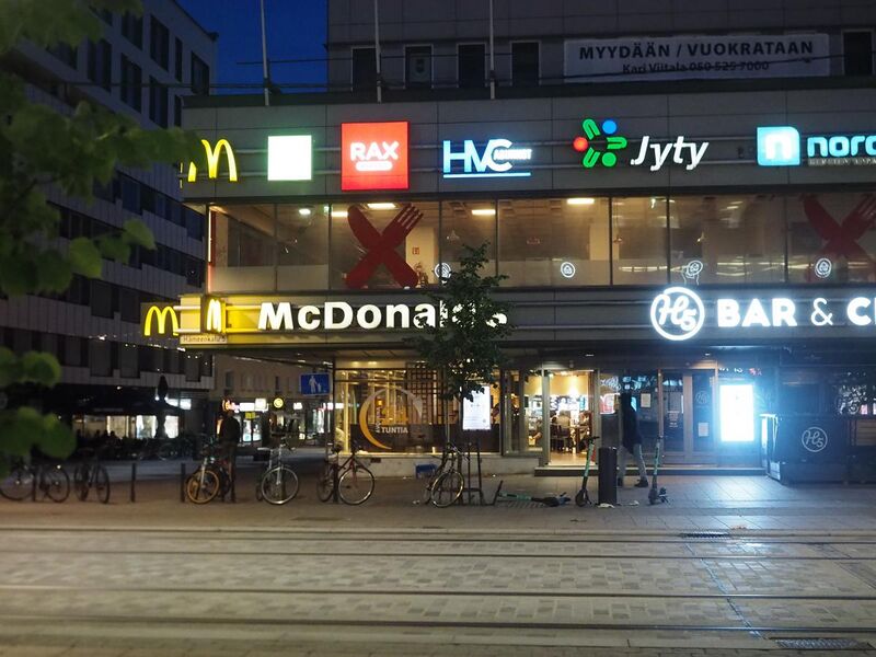 File:McDonald's in Finland at night.jpg