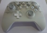 Xbox One Controller, Phantom White.jpg