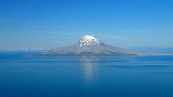 Augustine Volcano (19113850995).jpg