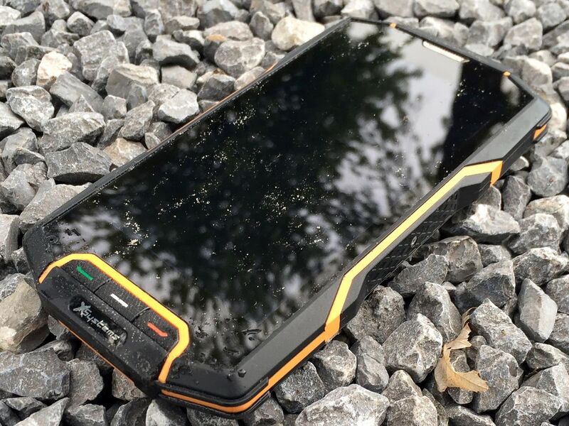 File:Rugged waterproof smartphone.jpg