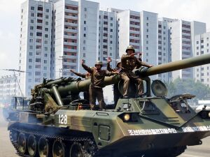 170mm M1989 Koksan - North Korea Victory Day-2013 01.jpg