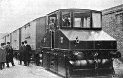 1904 Maudsley Petrol Locomotive (de-moiré filtered).jpg