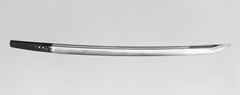 File:Kinmichi II - Short Sword with Black Lacquer Saya - Walters 511261.jpg