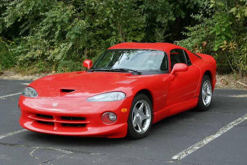 File:Red Dodge Viper GTS.jpg