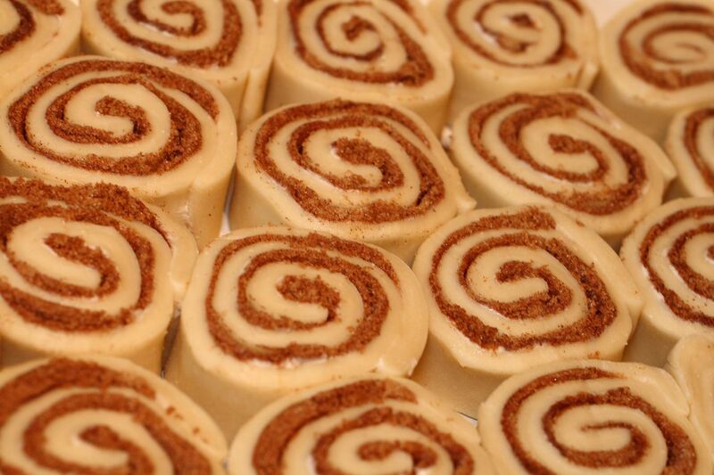 File:Uncooked cinnamon roll buns, March 2010.jpg