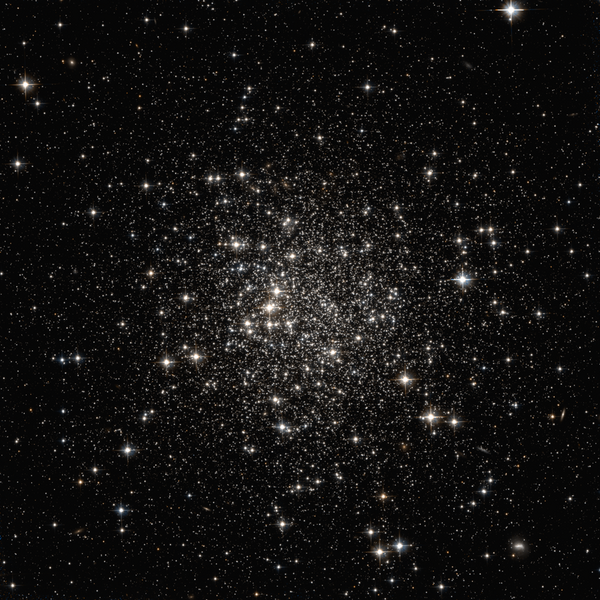 File:NGC 6426 HST 11586 R814B606.png