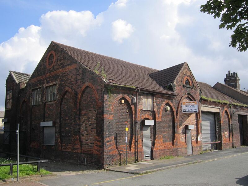 File:Old church building for sale, Widnes.JPG