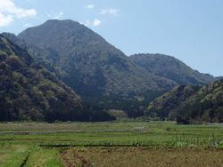 Mount Yahazu (Shizuoka) 20100426.jpg