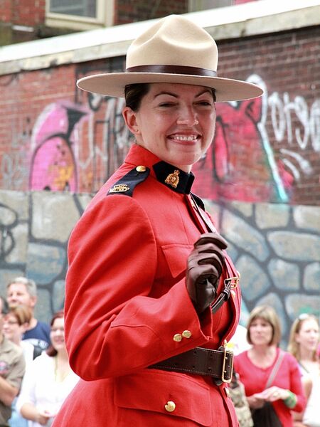 File:RCMP-female-officer.jpg