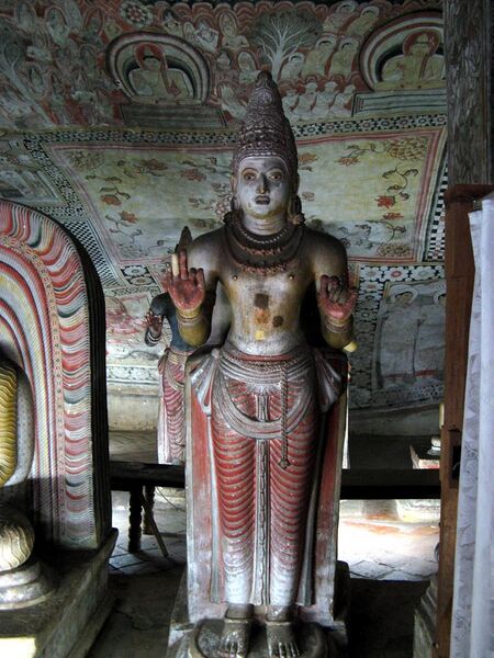 File:Avalokiteshvara, Dambulla 0413.jpg