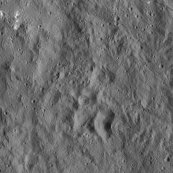 PIA20298-Ceres-DwarfPlanet-Dawn-4thMapOrbit-LAMO-image8-20151219.jpg