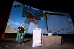 Devoxx 2011 keynote by Stephan Janssen with flag.JPG