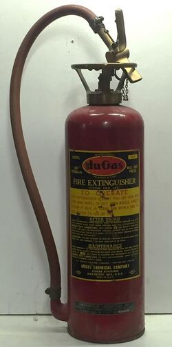 Du Gas dry chemical fire extinguisher, 1945.jpg