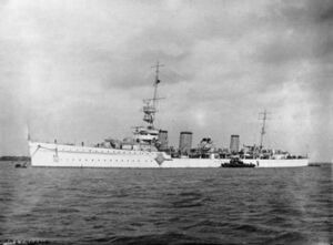 HMS Emerald WWI IWM Q 045940.jpg