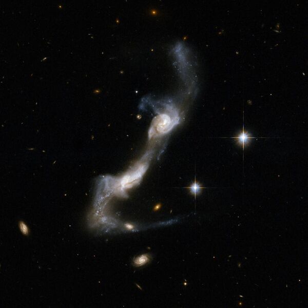 File:Hubble Interacting Galaxy UGC 8335 (2008-04-24).jpg