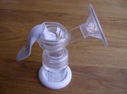 Avent isis breast pump.jpg