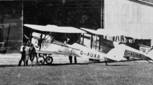 StateLibQld 1 183659 Lining up for the Australian Aerial Derby in 1924 (cropped).jpg