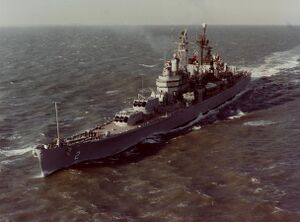 USS Canberra (CAG-2) underway at sea on 9 January 1961 (KN-1526).jpg