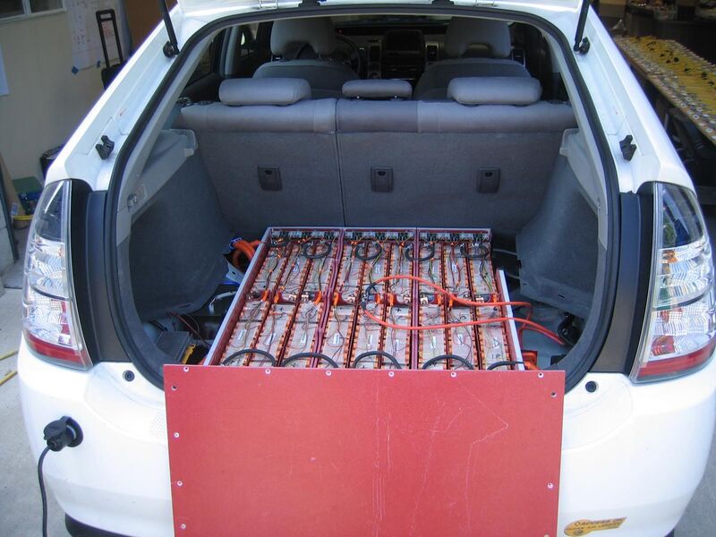 File:Felix-car-batteries-full.jpg