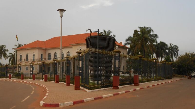 File:Palácio Presidencial em Bissau (1).jpg